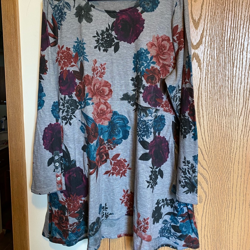 Grey flowered Tunic